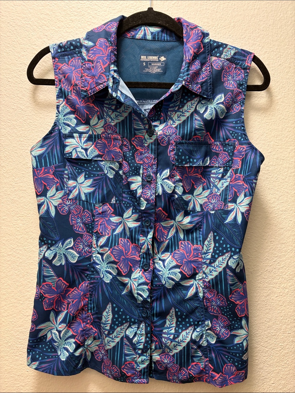 Reel Legends Navy Floral Sleeveless Button-Up Camisole
